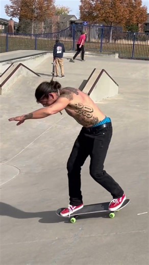 Tail Drop 360 Flip! #skateboarding #skate #shorts