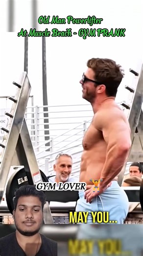 Old Man Powerlifter At Muscle Beach - Anatoly GYM PRANK #anatoly #fitness #gym ‪@vladimirfitness‬