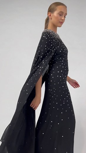 Beauty in Motion 🖤✨ #moniquelhuillier #newarrivals | Monique Lhuillier