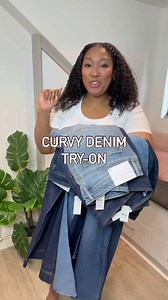 …but do they pass the waist gap test? 👀 Meka Monroe puts our newest curvy jeans to the test. http://spr.ly/6188cPAcY | LOFT