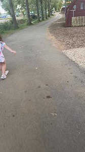 8.9K reactions · 193 shares | When your baby ducks see you coming  love these 4 so much Aneta Tompkins 懶懶懶 #animal #ducks #cute #petsofinsta #wildlife #nature #summernights | Samantha Jane Mountford | Facebook