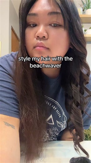 I’ve been loving lately to brush out my curls to achieve a voluminous blowout look with my hair #fypシ #beachwaver #beachwavercurls #beachwaverhair #tiktokshopfinds #quickhairstyle #quickhairtutorials