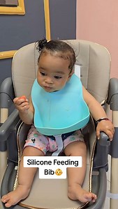Baby silicone bibs. Mommy are you weaning your baby yet?? These silicone bibs are the best to use at the time.....they are easy to clean, durable , comfortable and safe for your little one to wear. #siliconebib #babybibs #nilababyshop | NILA BABY SHOP