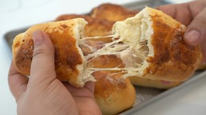 Chicken Bake Roll How to make Chicken Baked Roll. Here's what you'll need: 3 and ¾ cups bread flour (470g) 3 tbsp sugar (40g) 2 tsp instant yeast (6g) 1 tsp salt (5g) 1 and ½ cup milk (350ml) 2 tbsps oil (30ml) Filling: Caesar salad dressing- about 8 tablespoons- 1 tbsp each bread roll 200 grams bacon 2 cups rotisserie chicken or roasted (cubed) 2 cups shredded mozzarella plus more for toppings Food for the soul: 1 Corinthians 15:58. Therefore, my dear brothers and sisters, stand firm. Let nothi