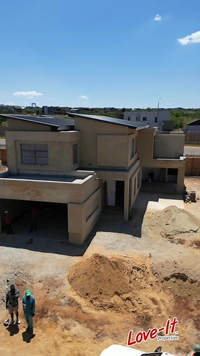🏡 Discover Exceptional Living in Gauteng: Midstream & Fountainbrook Estates! 🌟 Are you seeking a secure and thriving community in Gauteng? Look no further than the remarkable Midstream and Fountainbrook Estates! These premier developments offer unique opportunities for both homebuyers and investors, combining unmatched safety features with superb investment potential. 🔒 Unrivaled Security: Experience peace of mind with state-of-the-art security systems, 24/7 surveillance, and controlled acces