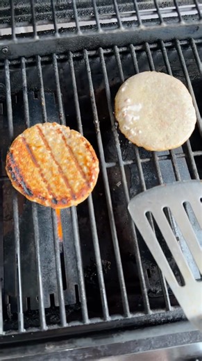 Tuna burgers on the grill this summer