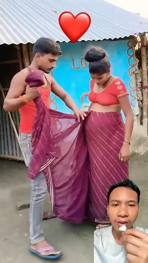 Husband wife cute moment 🤣