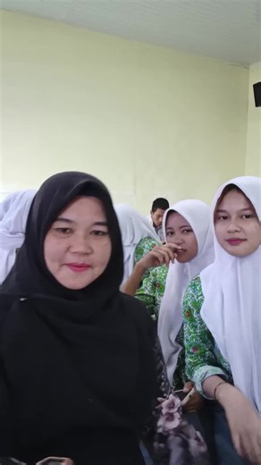 Kirey: Mahasiswi cantik dari SMA Panca Budi Medan