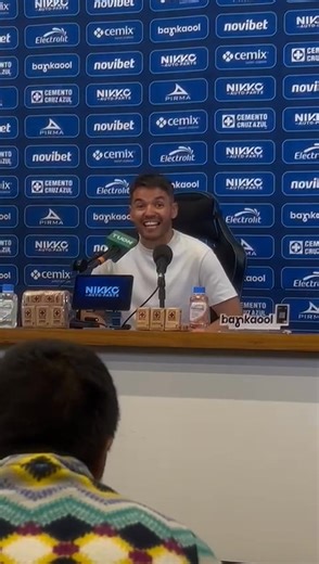 🚨 CRUZ AZUL TOMARÁ MEDIDAS La Máquina pedirá la inhabilitación de Adalberto Carrasquilla si se confirma fractura en Kevin Mier tras la dura entrada sufrida ante Pumas. La preocupación es máxima en el campamento celeste, así lo deja claro Nicolás Larcamón, quien salió MUY MOLESTO 💥 | Claro Sports