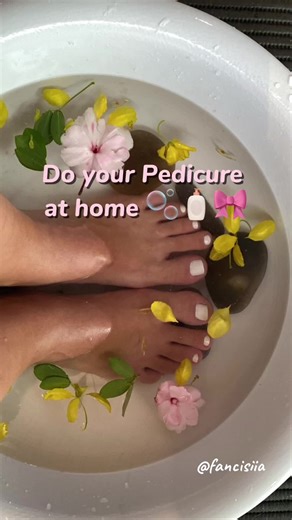 DIY Pedicure at Home: Salt, Lemon, Honey Mixture for Soft Feet