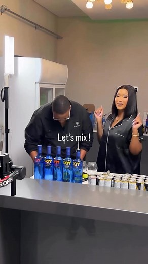 I was made for TV darlinggggggg 🤏🏽 SKYY Vodka #fypviralシ #followersfyp #SKYYVodka #followforfollowback | Bigg Nandz