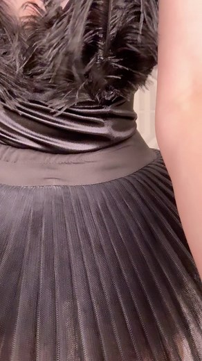 Sarawrcosplay on Instagram: "If it was more societally acceptable I would wear a tutu every day. 🙃🩰should I show you some of my moves?"