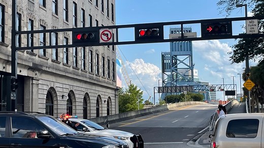 Main Street Bridge stuck in Downtown Jacksonville; crews working to fix issue