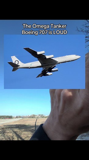 Boeing 707 Omega Tanker Takes Off from Myrtle Beach