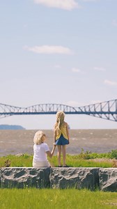 Ouverture officielle du parc de la Pointe-Benson 🎉 La Ville de Lévis, en collaboration avec le Gouvernement du Québec et la Commission de la capitale nationale du Québec, a célébré, le 30 juillet dernier, l’inauguration de ce tout nouvel espace emblématique. Découvrez ce site exceptionnel de plus de 9 500 ans d’histoire en parcourant les sentiers aménagés, tout en profitant des zones de détente, de l'élément d'eau interactif et de plusieurs points de vue imprenables sur le fleuve. 📍 Emplacemen
