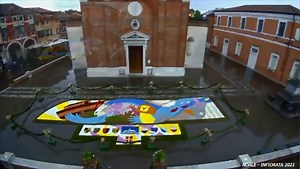 💐🌸🌹 Come si fa una infiorata spettacolare? Ecco il video in time-lapse dell'infiorata di Noale, organizzata dalle decine di artisti-volontari della Pro Loco Noale. Video straordinario! | Luca Zaia