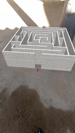 Exploring a 3D Maze in First-Person Perspective