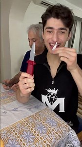 MAGIC FAKE KNIFE TUTORIAL 😱😂
