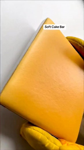 2.7K views · 28 shares | Soft Cake Bar 不 Recipe linked in the comments below ⬇️ #softcake #fluffycake #cakelover #foodiegram #cakebar #moistcakes #recipeoftheday #baking #fyp #viralvideo | Isabella Etthan | Facebook