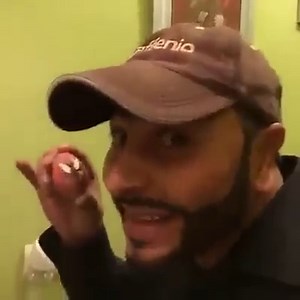 122K views · 3.6K reactions | Kinder sorpresa. | Vines en Español | Facebook