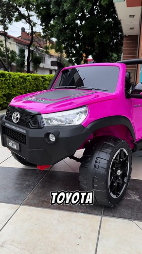 Un auto a bateria ideal para tu niña 😁#autosparaniños #autosdeniños #sczbolivia🇳🇬🇧🇴 #4x4 #fyp