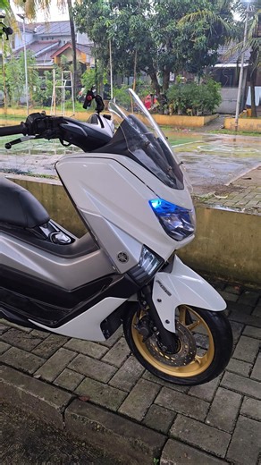 YAMAHA NMAX 2016 13.9 MILLION