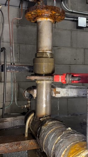 Leaky ball valve upgrade 🤘 @precision.plumbing.and.drains with the clean swap using Hercules Megatape and Megaloc 🤝 | Oatey