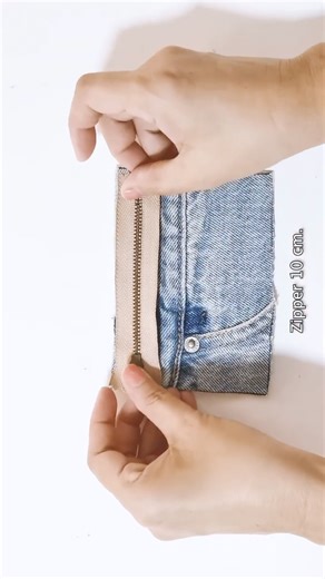 2.3K views · 15 reactions | How to make recycled denim coin purse | sewing | easy | tutorial� #online #handmade #bag #DIY #tutorial | SisterQuilt | Facebook