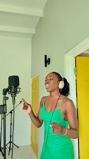 414K views · 27K reactions | No one can take your passion away from you, cover of “I will always love you” by Whitney Houston. Keep going regardless 拾拾拾拾 #iwillalwaysloveyouchallenge #whitneyhouston #fypシ゚viralシfypシ゚viralシalシ #coversongs #music #share #gig #singersoftiktok #singerlife | Sonika Mckie | Facebook