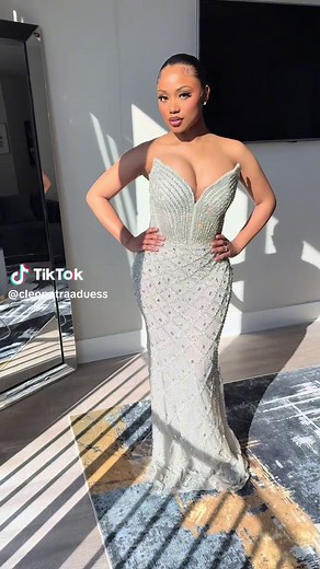 Best Friend Designer: Stunning Prom Dresses Showcase