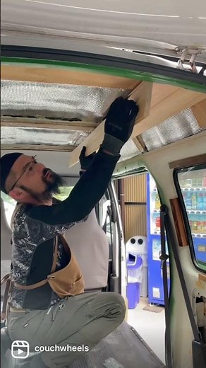 天井破壊？！軽バンカスタム🚙⚒️自分で張った天井をプロの内装屋さんに張り直してもらってきたよ✌️美しい仕上がり！！！