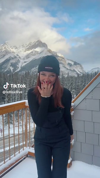 Boo house but snowboarding edition? Snowboarding clothes do nothing for your figure though 😂😅 #fyp #snowboarding #canada