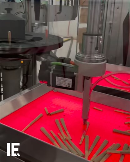 78K views · 197 reactions | How many joints can a joint robot make? ️: IG / preroll_er | Interesting Engineering | Facebook