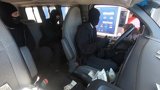 Bank Robbers at Drive-Thru!