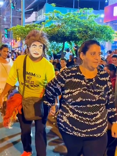 So funny #manta #divertido #desfile #mimo #lomejor