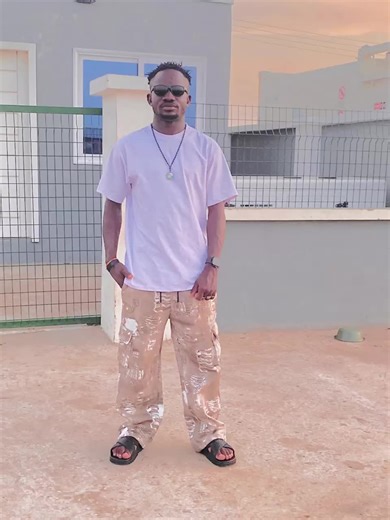 Crack money (@mohammedsumaila26)’s videos with original sound - Crack money