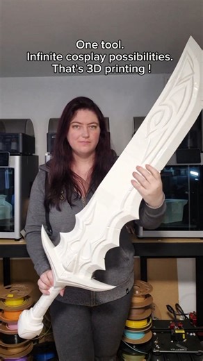 Lady Liadrin's Sword from World of Warcraft 🥰 All my 3D models are cut so you can directly print the parts. You can also assemble them very simply and I add holds to put rods to reinforce the structure. Find all my 3D models & prints on my website. Custom 3D commissions available. www.darrkarra.com 👾Marina, 3D artist specializing in 3D printing for video game and cosplay enthusiasts. #3dprinting #cosplay #commissionopen #3Dmodeling #worldofwarcraft | Darrkarra
