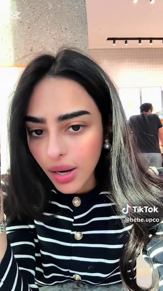 فلوق سياحي في البحرين: عائلة في لاجونا بيتش