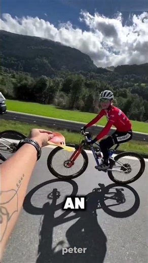 This cyclist won the Essen race 🤣