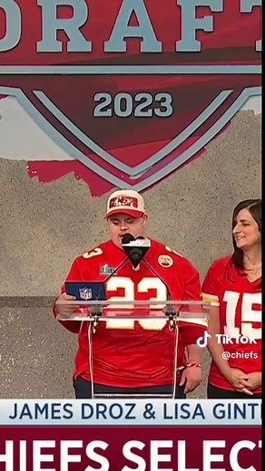 Thank you so much for announcing our last draft pick of the day, @jamesdroz566‼️ ❤️❤️ #kansascity #nfldraft 📺: NFL Network