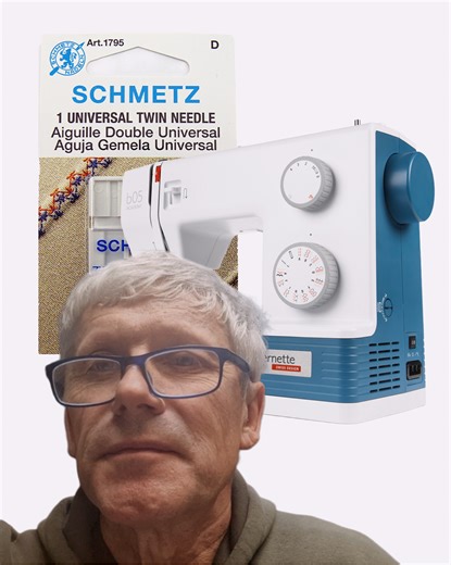 Kaip siūti su dviguba adata bernette Academy b05 Meistro patarimai Visas video: https://youtu.be/tPX62wT709Q 🧵 Kaip teisingai siūti su dviguba adata naudojant bernette Academy b05? Šiame vaizdo įraše siuvimo meistras paaiškina, kaip naudoti dvigubą adatą dekoratyviniams ir funkciniams siūlams, bei pateikia praktinius patarimus, kad darbas būtų sklandus ir profesionalus. 💡 Dviguba adata leidžia vienu metu siūti dvi lygiagrečias siūles – tai puikus sprendimas dekoratyviniams apvadai ar tamprių a