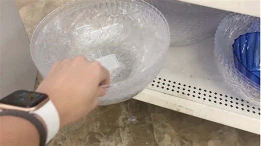 Grab a dollar store bowl for this brilliant new Christmas idea!