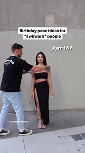 Get 250 pose ideas: https://nicolewongcoaching.com/pose_perfection Pose idea for awkward people #posingtips #posingforthecamera #posingideas #instagramphotos | Heynicolewong