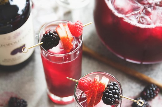 Boxed Wine Pitcher Cocktails: Red Wine, Blackberry & Ginger Cocktail