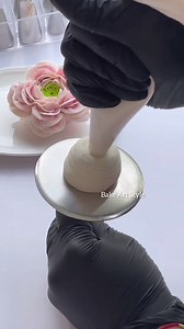 349K views · 5.2K reactions | Professional cake flower decorating ideas #korean flower tutorial #cakedecorating #cakedesign #cakecakecake #cakesofinstagram #trendingreels #viralshorts #viralreelsシ #followerseveryonehighlights #highlight #highlightsシ゚ | Bake Art Style | Facebook