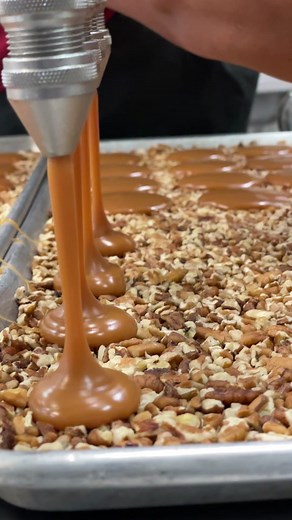 Mesmerizing Caramel Pours | Satisfying Machine Process