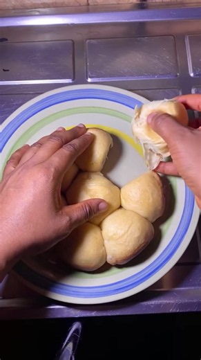 How to Bake Homemade Bread: Easy Bread Recipe Guide