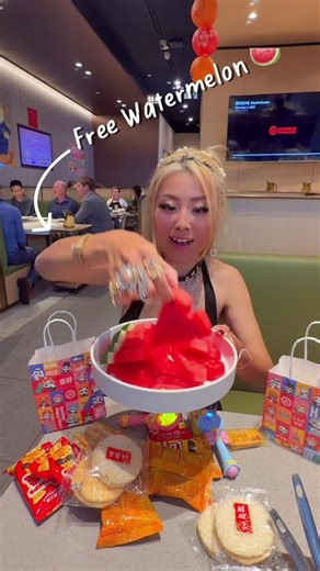 How to get free stuff at Haidilao #rainaiscrazy