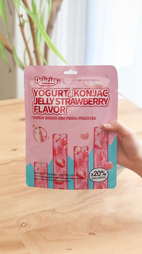 Pencuci mulut yang mudah dan menyegarkan! 🍮 Hidangan pencuci mulut yang segar dan mudah disediakan hanya menggunakan jeli buah dan susu cair. Cuma perlu beberapa langkah ringkas sahaja! Mudah saja - Letakkan Delicies Jelly Blueberry, Lychee, Peach dan Strawberry ke dalam mangkuk dan kemudian letakkan susu cair dan gaulkan sahaja. Sudah siap! 😋 ✨ Resepi mudah ini dengan hanya RM2.40 saja setiap satu Delicies Jelly ✨ #ecoshopmalaysia #MakeLifeEasier #memudahkankehidupan #hargaiyangtersayang #ter