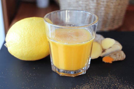 Jus tonique au curcuma gingembre • La petite bette